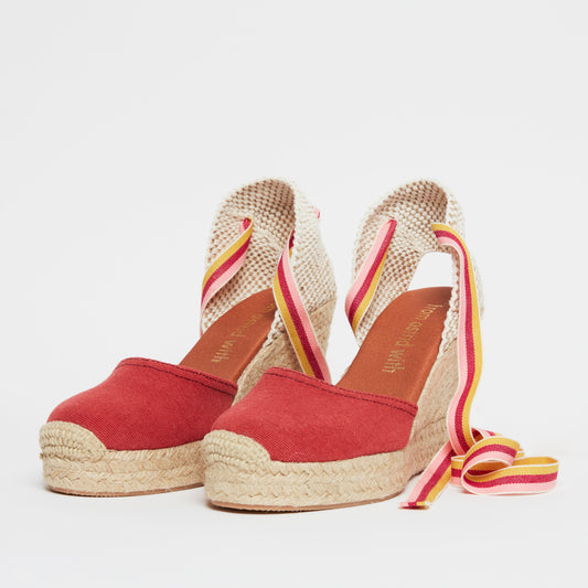 Red wedge espadrilles