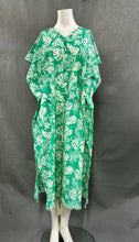 Load image into Gallery viewer, Green palm tunic
