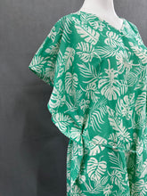 Load image into Gallery viewer, Green palm tunic
